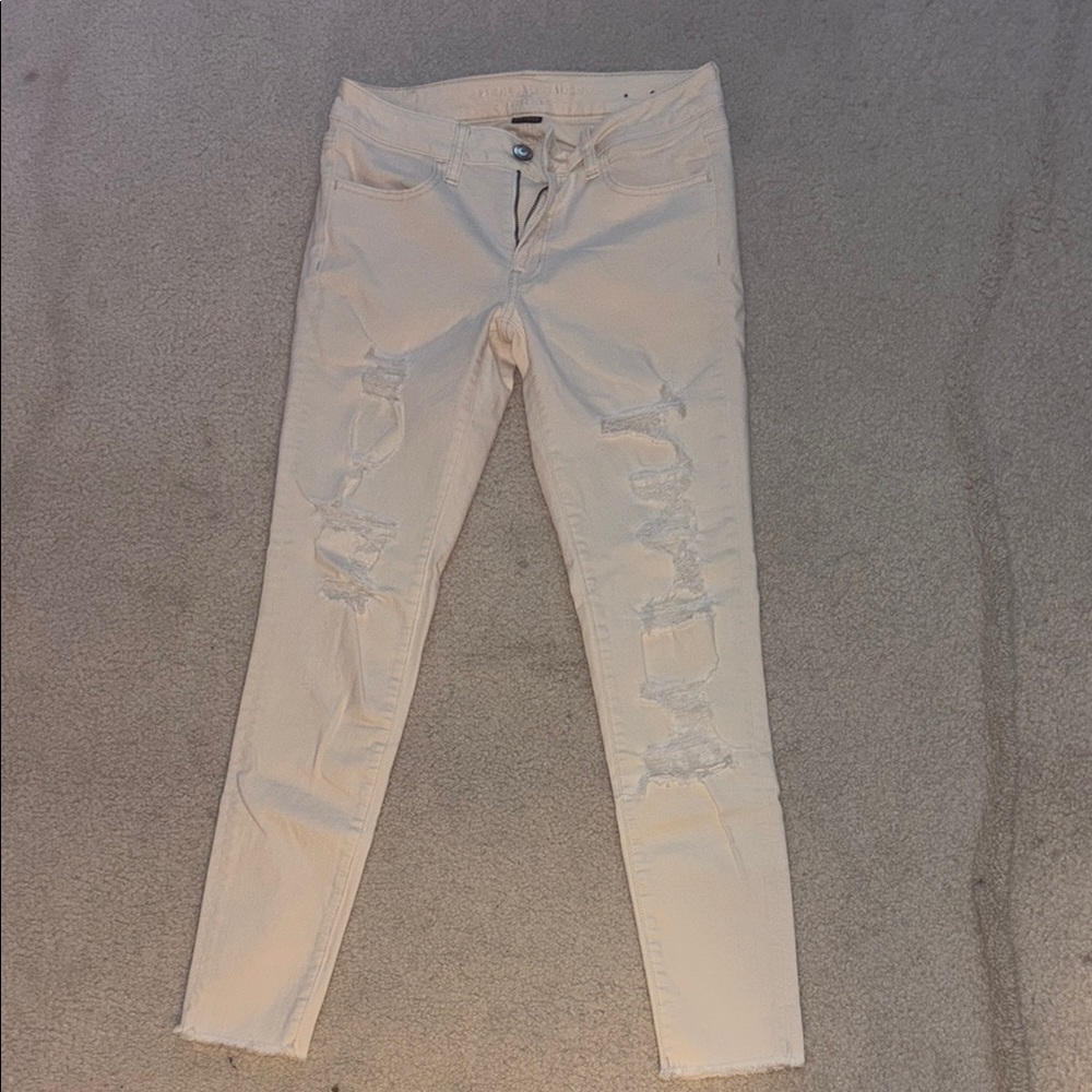 American Eagle White/Cream Distressed Jeggings